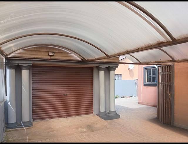 3 BEDROOM HOUSE FOR SALE IN BEVERLEY HILLS